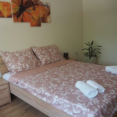 Apartment Marija Sremska Mitrovica Exterior foto
